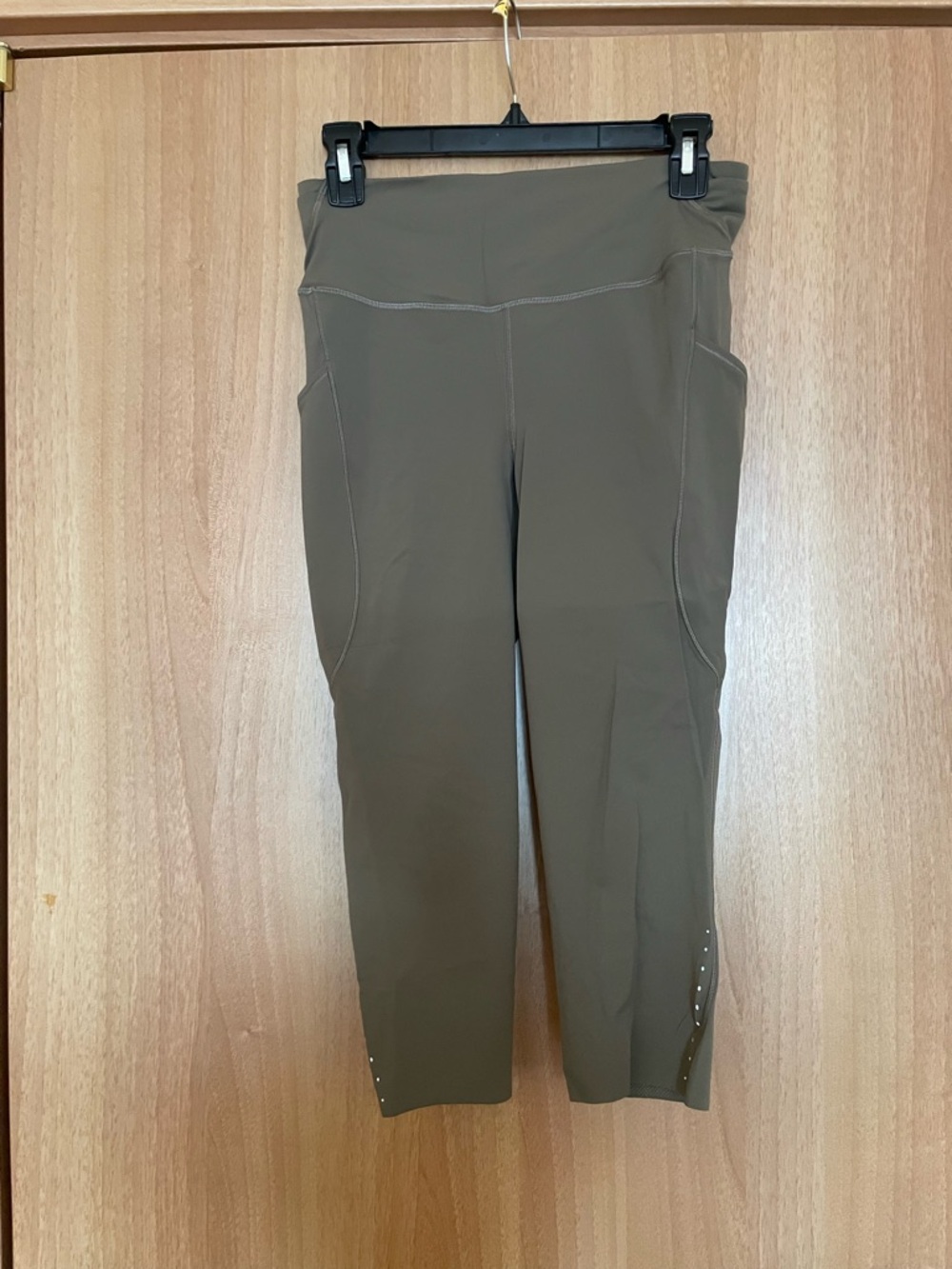lululemon athletica Olive Cropped High-Rise Leggings with Stud Detail